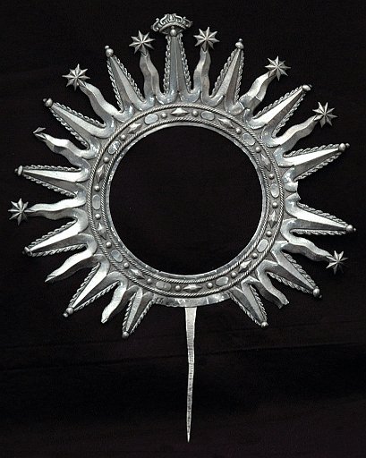 9HT0069a.jpg - Bottega messinese, Aureola, argento sbalzato e cesellato, 1618.